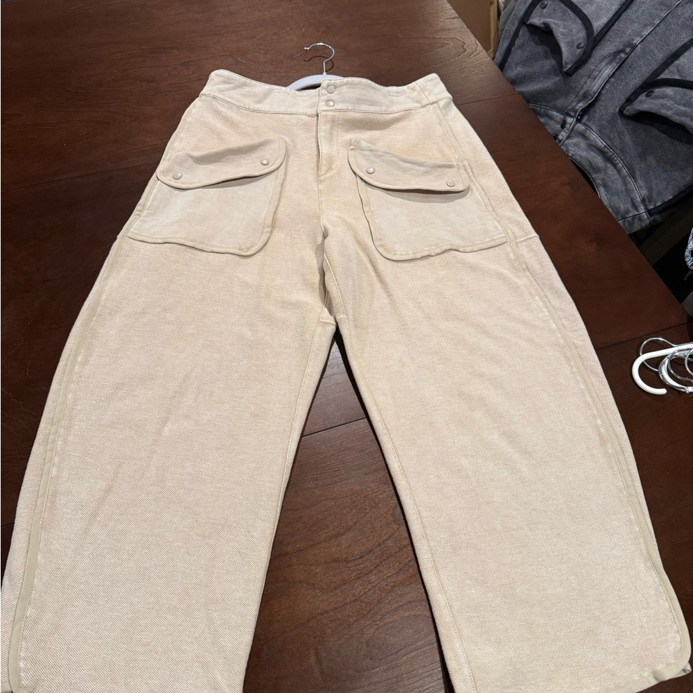Three Bird Nest - Stylish Cream Women's Barrel Pants - Picture 8 of 11